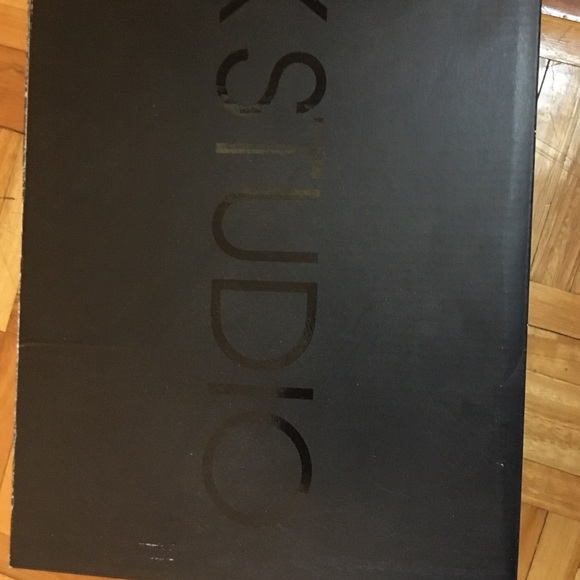 K studio white high heels - Picture 3 of 3